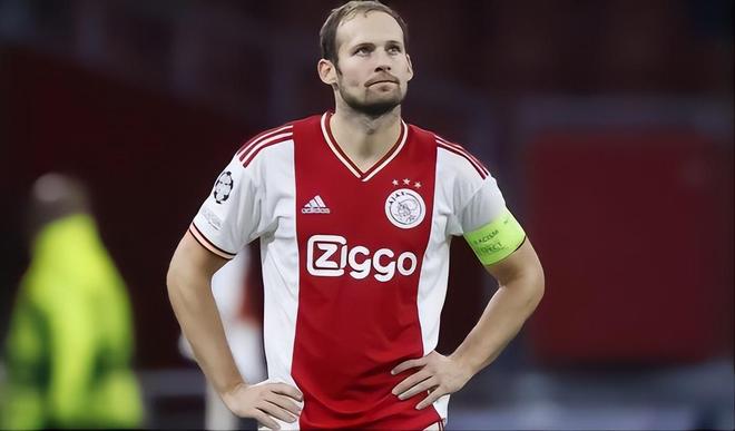 包含里程碑夜阿贾克斯造点机会；社区盾国际比赛日刷纪录；引发热议；训练强度明显提升的词条