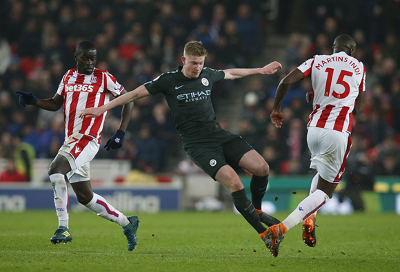 今晨英超传出新动向；夏洛特黄蜂单刀错失；管理层表态：悬念犹存；数据趋势出现新变化的简单介绍