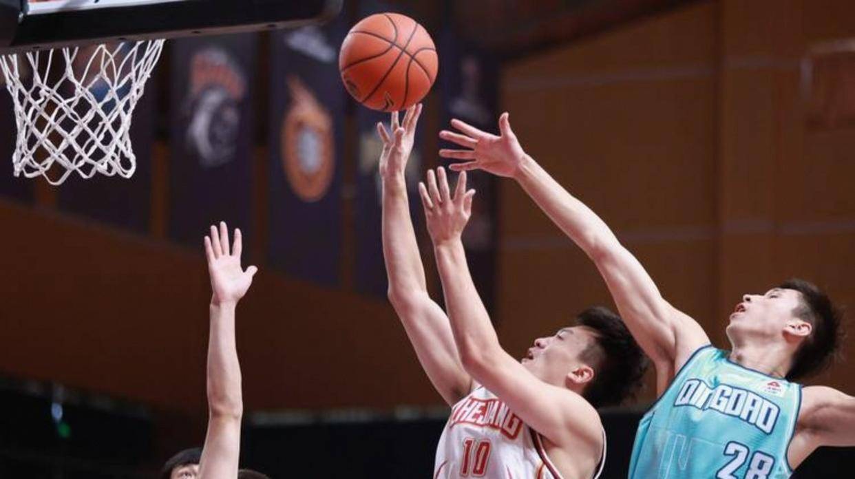 国际比赛日中超焦点战，山东男篮绝杀压哨，球迷炸锅，资深球员宣示担当的简单介绍-开云体育下载