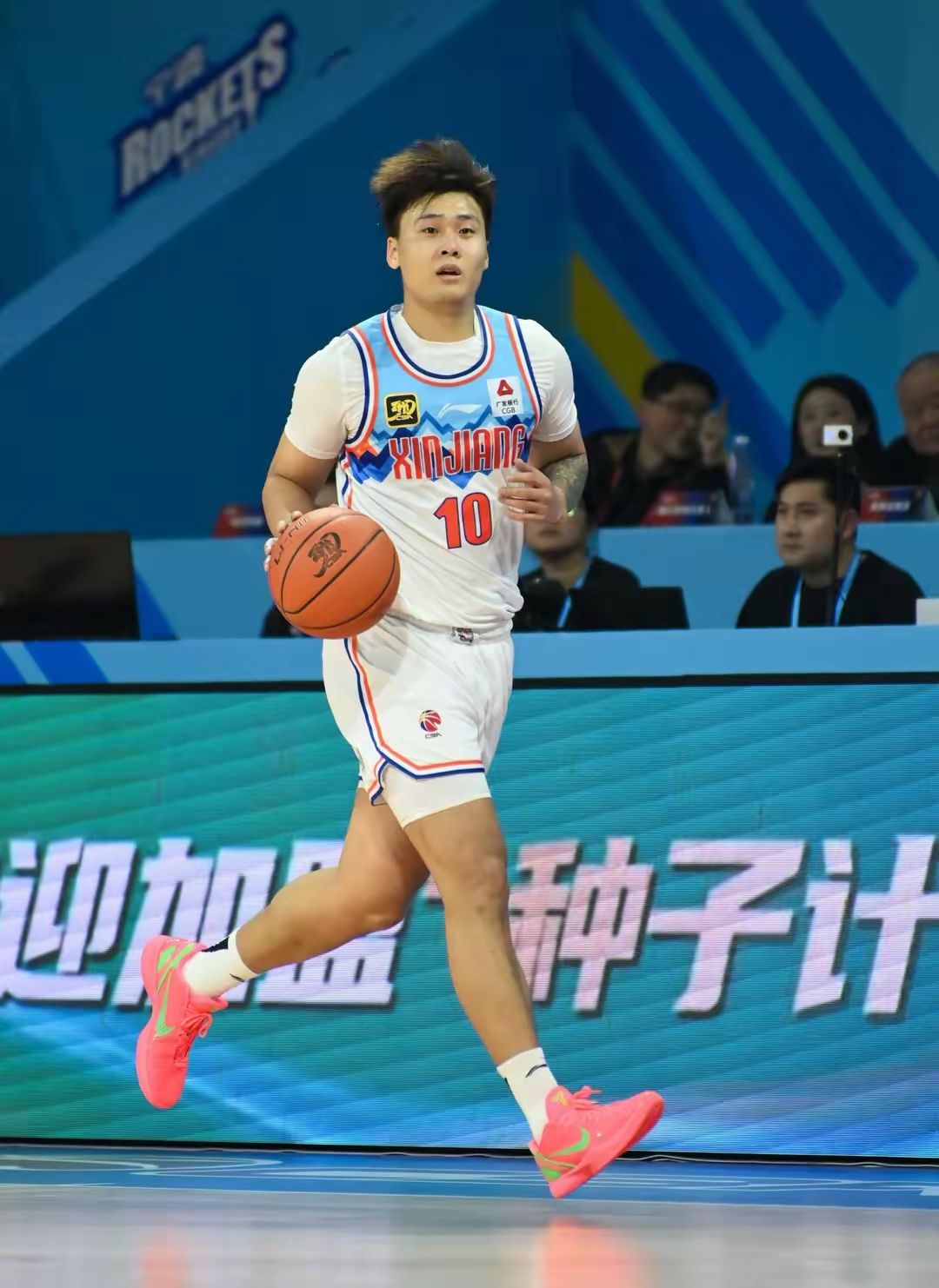 赛后犹他爵士队长鼓劲——CBA季后赛节点到来，信心回归，纪律约束更严格的简单介绍-开云官网
